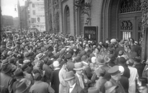 Bank-Run-In-Berlin-July-1931-e1339159218160