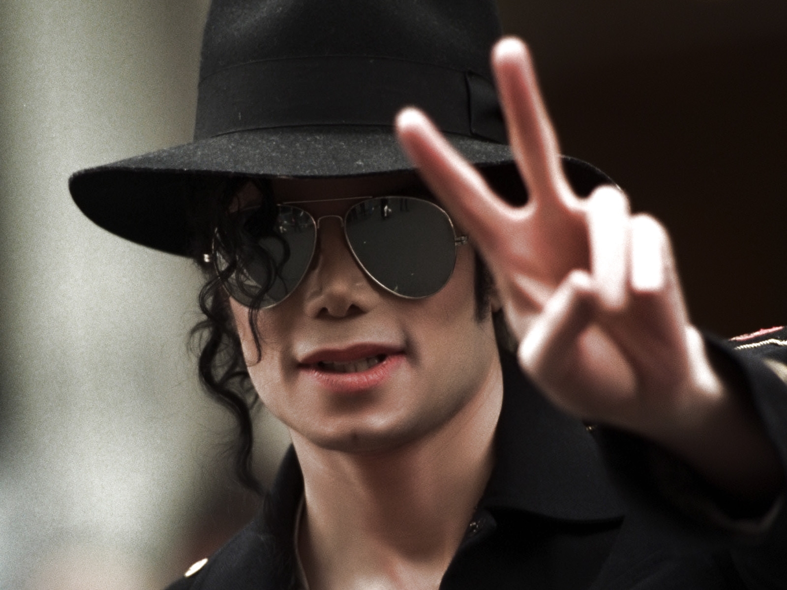 Hold-My-Hand-by-Michael-Jackson