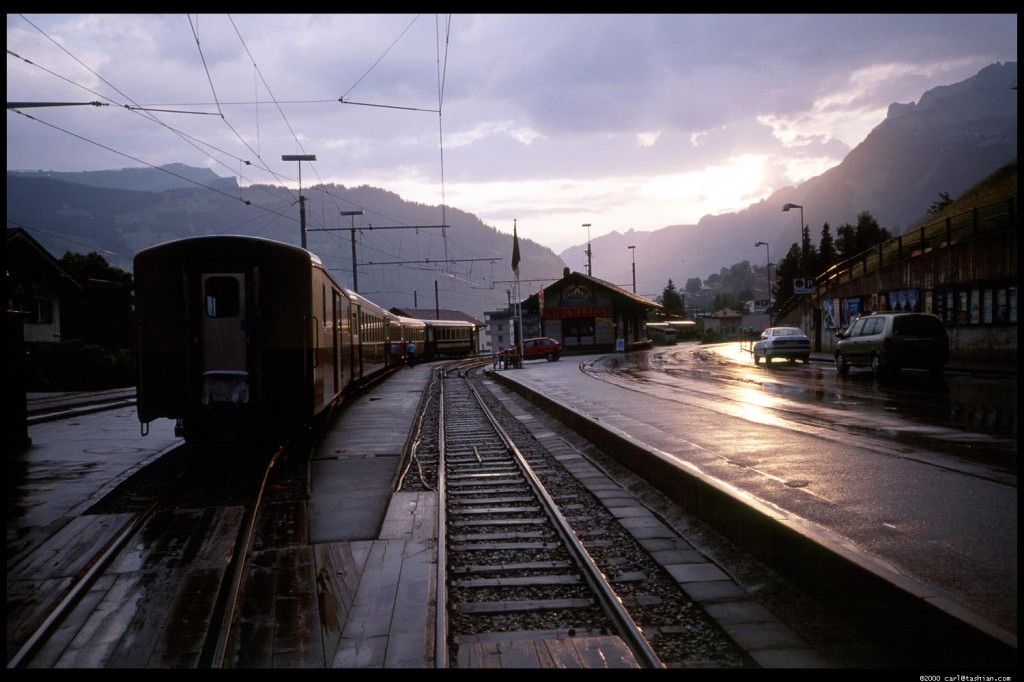 how-many-train-stations-are-there-in-the-uk