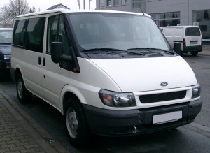 Ford_Transit_front_20071231